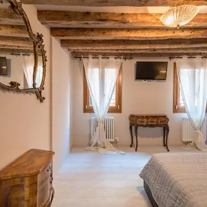 Apartment Andrea Flat 3rd Floor Venice