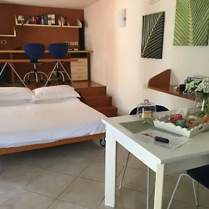 https://appartamento-degli-ulivi.hotelitalianriviera.com